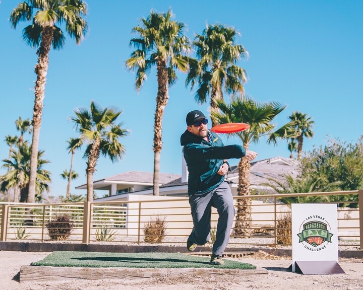 Nate Sexton throwing a sidearm at the Las Vegas Challenge